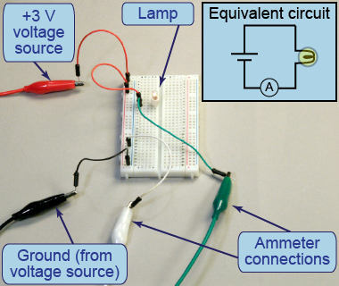 Circuit for measuring the voltage and current for a lamp